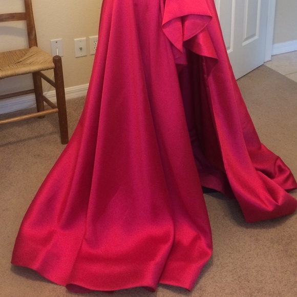 Sherri Hill Gown - Picture 4 of 5